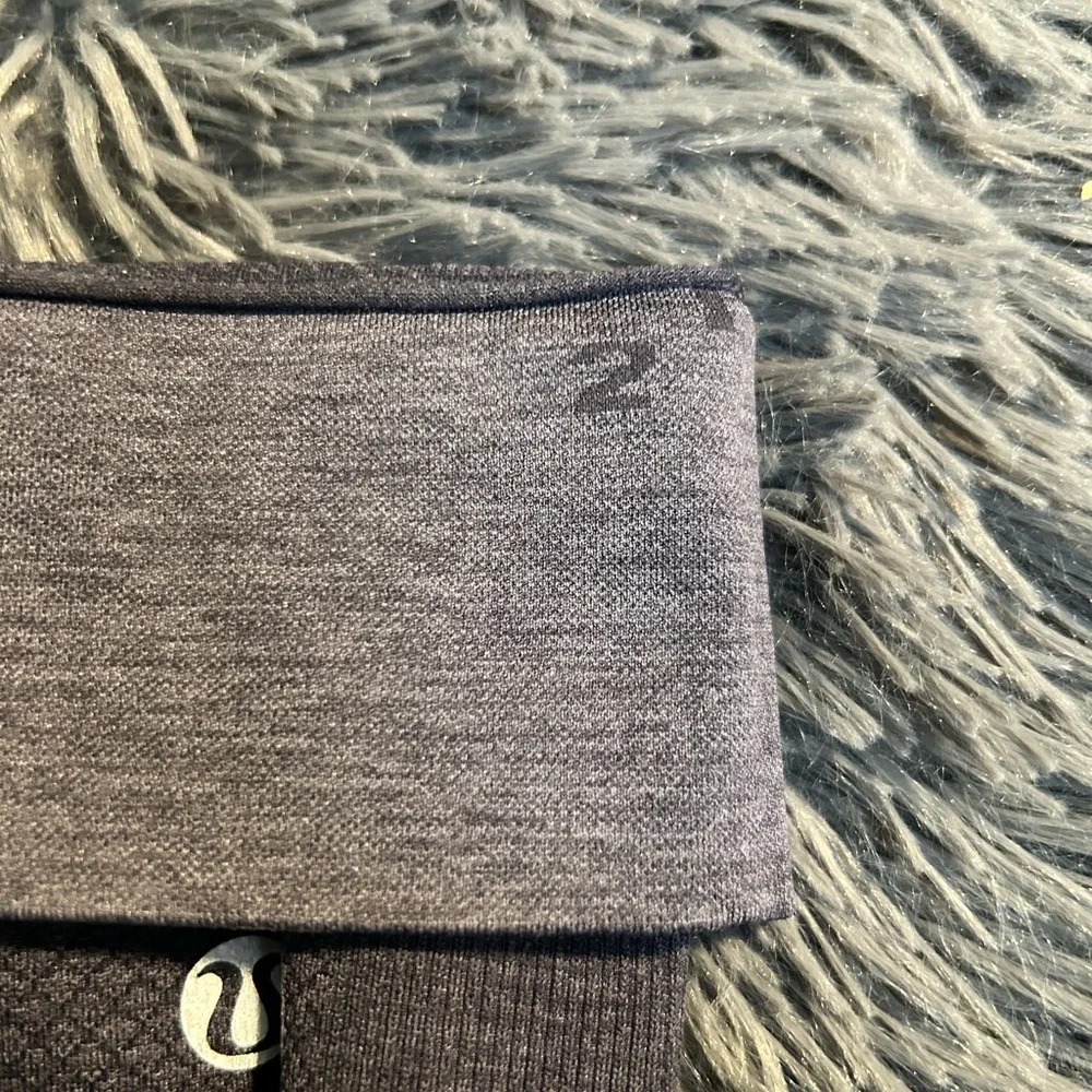 LuLuLemon Leggings Size 2 Blue Cropped‎ Crop EUC